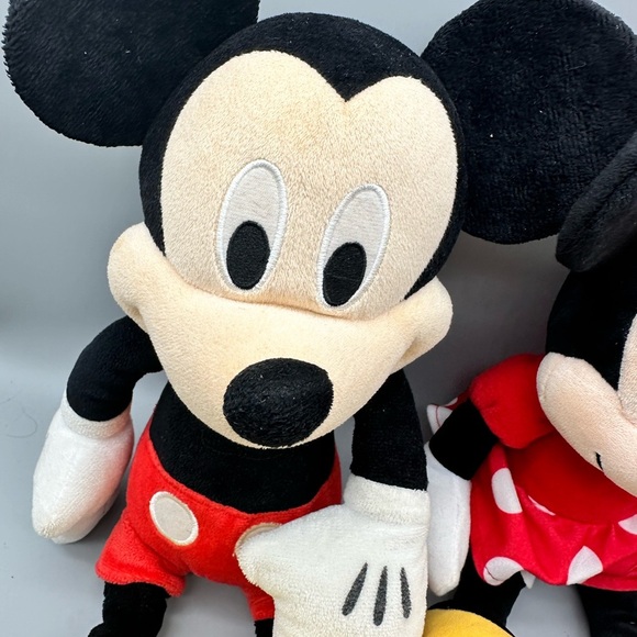 Walt Disney Mickey and Minnie Mouse stuffed dolls - Picture 2 of 12